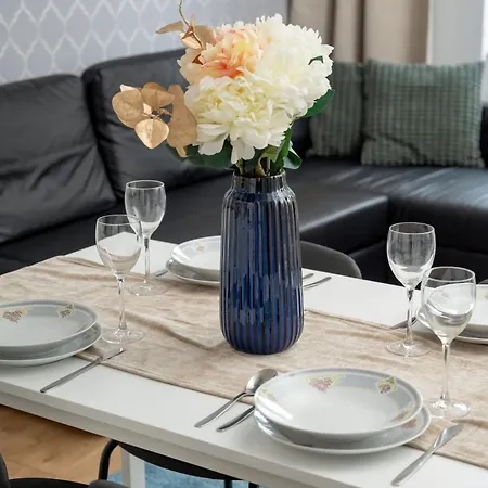 아파트 Stylish One Bedroom Perfectly Located By Renters *