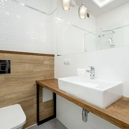 Stylish One Bedroom Perfectly Located By Renters 弗罗茨瓦夫